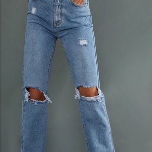PRETTYLITTLETHING Tall Mid Blue Wash Ripped Long Leg Straight Jeans